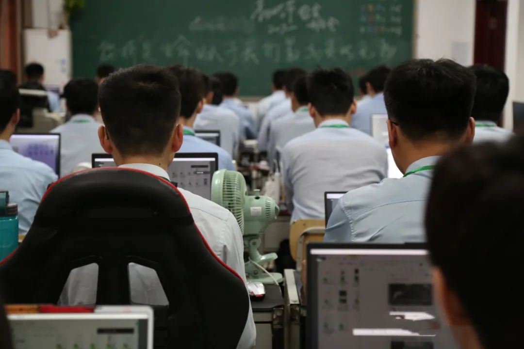 八維教育致力于打造AI時代培訓模式打造人工智能領域專業人才