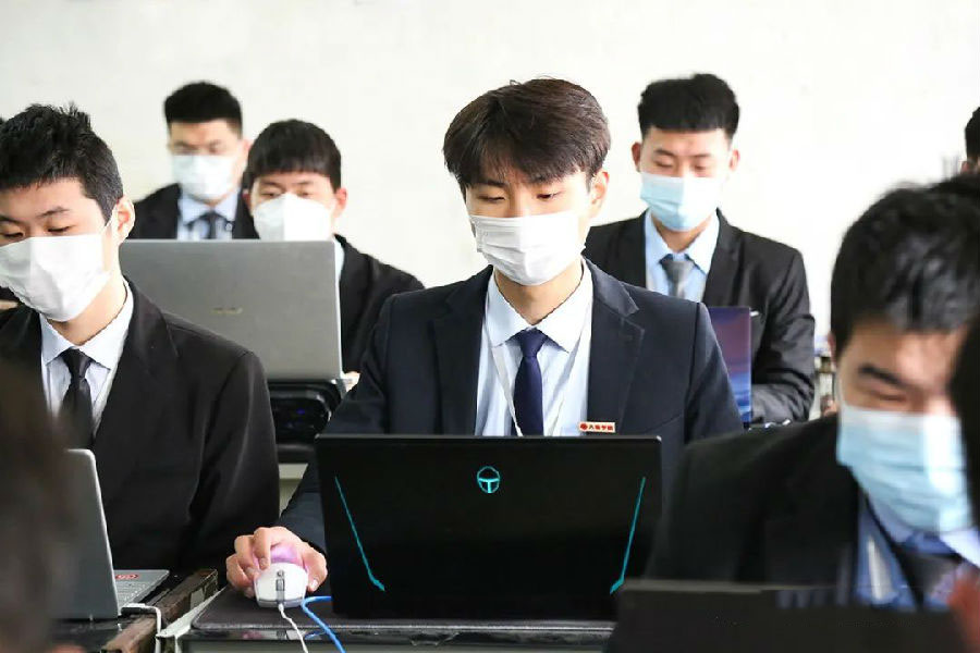 八維教育打造人工智能領(lǐng)域的人才基地開啟學(xué)生智慧學(xué)習(xí)的時代