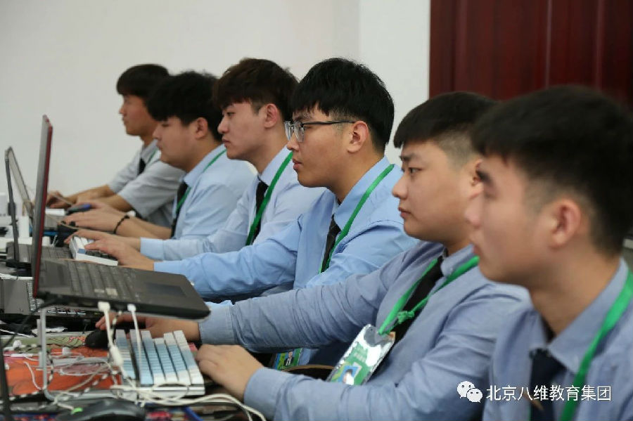 大學(xué)生如何正確選擇嵌入式物聯(lián)網(wǎng)培訓(xùn)機構(gòu)