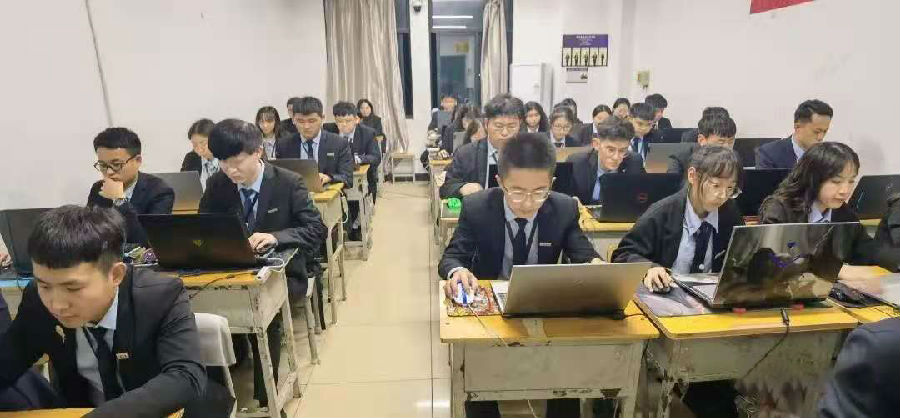 哪個軟件測試培訓(xùn)機構(gòu)學習好一些