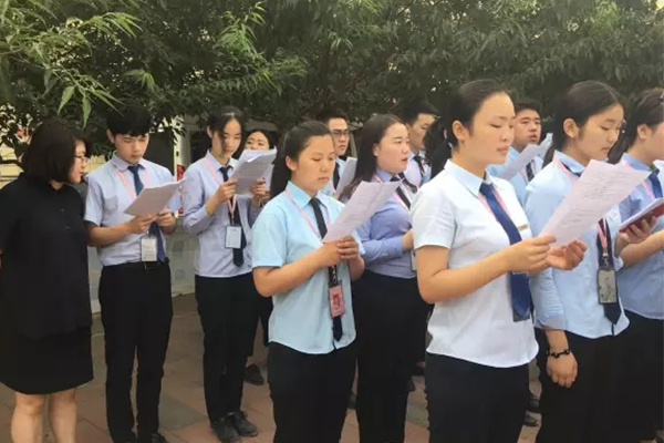 八維教育打造職場精英的搖籃就業率飆升的奧秘