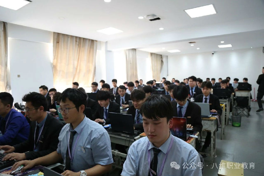 北京網站工程培訓機構哪個口碑好推薦八維職業學校的理由