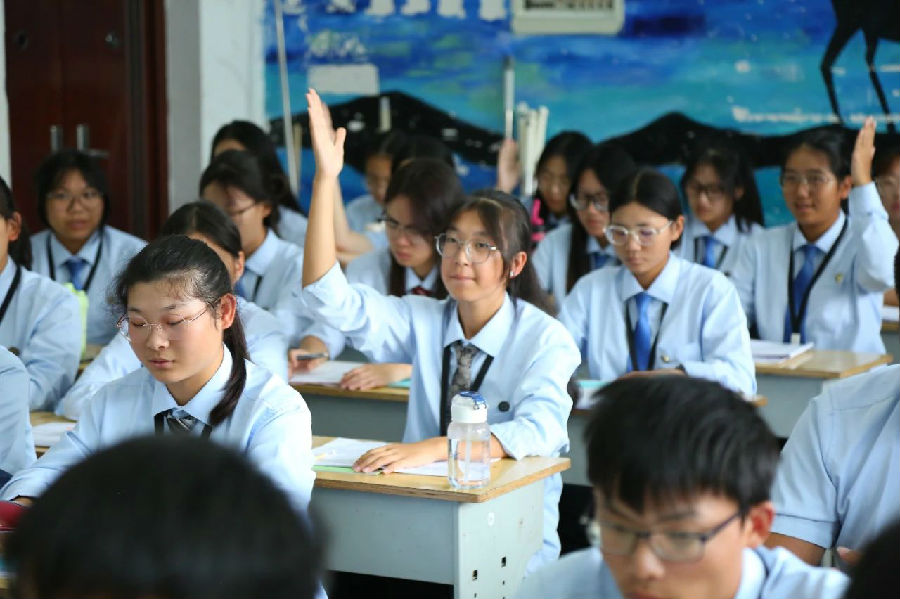 八維職業(yè)學(xué)校解鎖數(shù)字技術(shù)的無限可能打造數(shù)字時(shí)代的精英人才