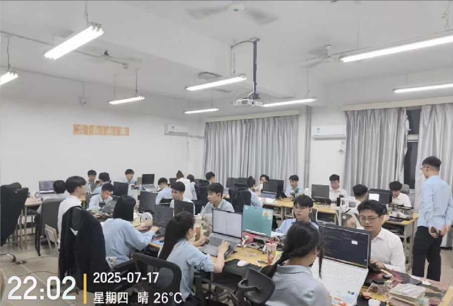 八維職業學校解鎖人工智能黃金四類項目賽道鑄就未來科技精英的搖籃