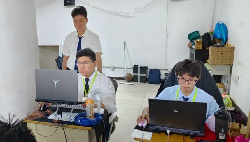 八維職業(yè)學(xué)校大數(shù)據(jù)專業(yè)風(fēng)采綻放引領(lǐng)科技潮流解鎖就業(yè)薪動(dòng)力