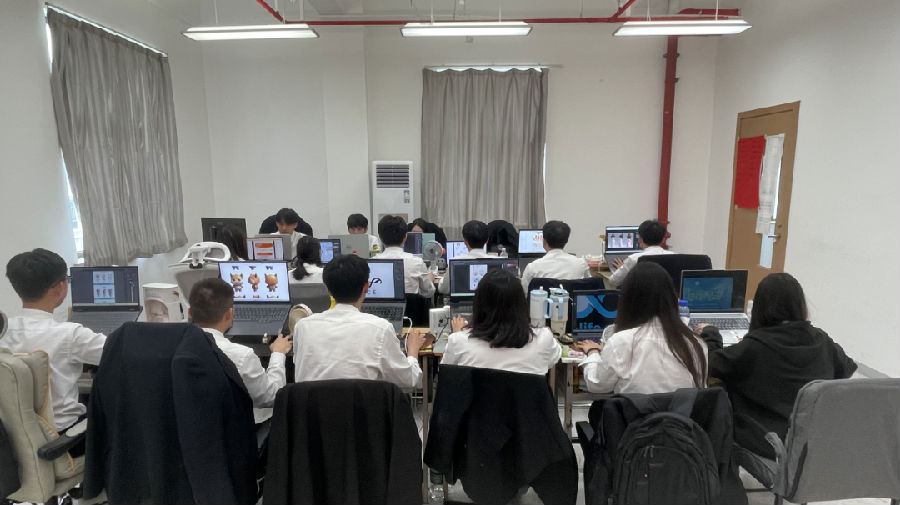 八維職業學校用震撼視覺征服力打造傳媒領域的精英搖籃