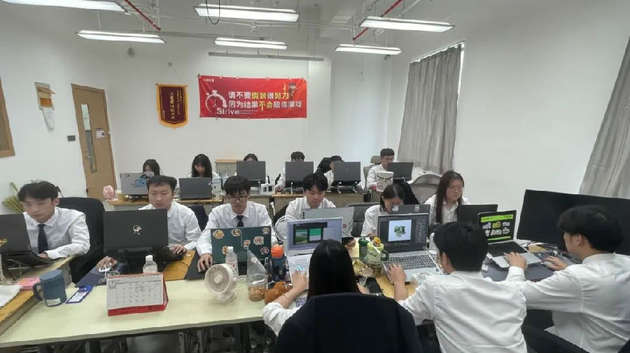 八維職業學校用震撼視覺征服力打造傳媒領域的精英搖籃