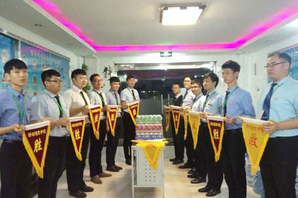 八維職業(yè)學(xué)校網(wǎng)絡(luò)工程專業(yè)學(xué)子學(xué)習(xí)生活風(fēng)采