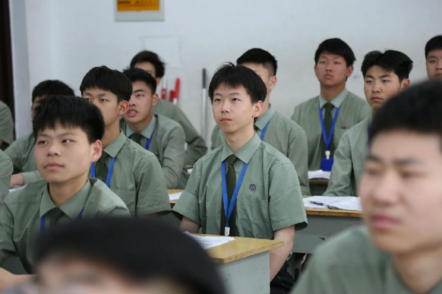 八維職業學校：解鎖互聯網熱門專業的新視角，開啟你的職業人生新篇章！