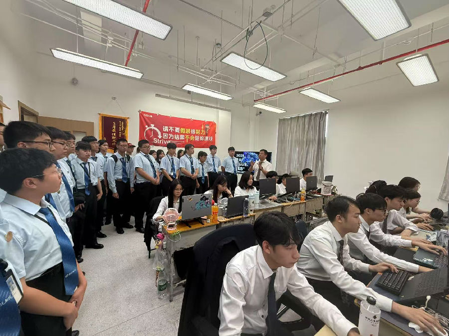 八維職業學校：大數據專業風采綻放，引領科技潮流解鎖就業“薪”動力！